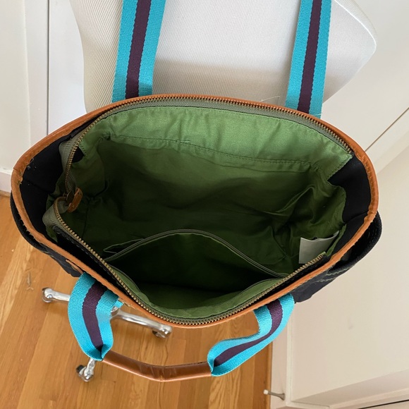 GAP Navy Canvas Leather Trim Striped Handle Tote NWT - Picture 3 of 8